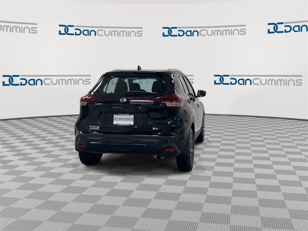 Used 2021 Nissan Kicks SV image 7