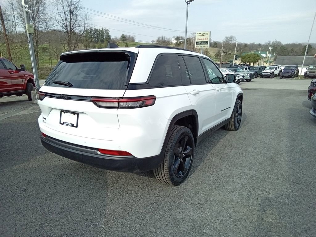 New 2026 Jeep Grand Cherokee Limited w/ Limited Altitude Package image 4