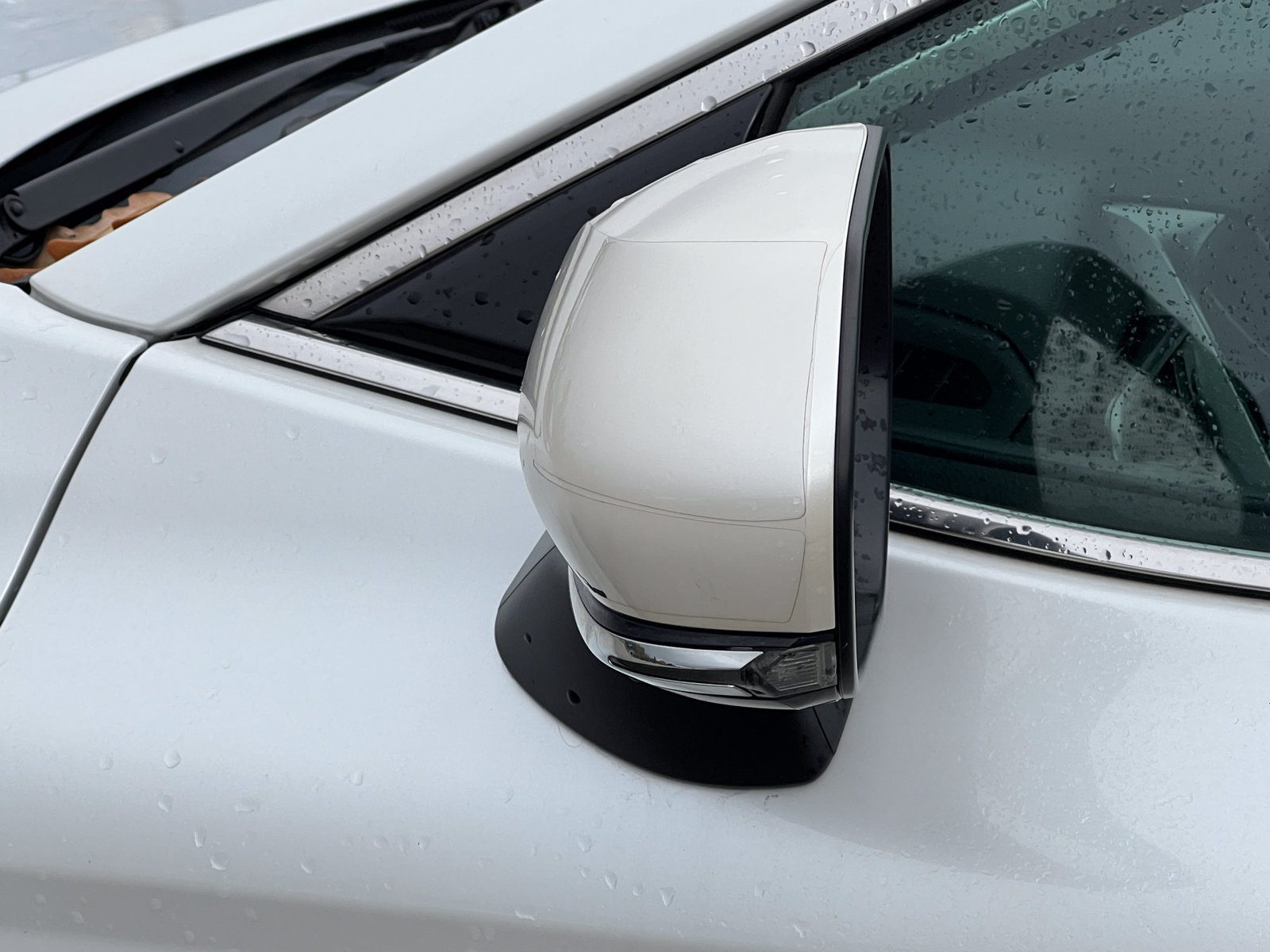 Used 2022 Toyota Camry XSE FWD image 36