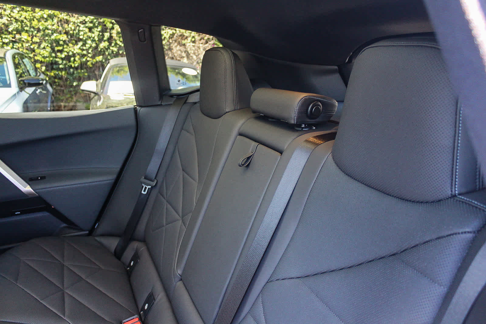 Certified 2023 BMW iX xDrive50 w/ Sport Package AWD/4WD image 18
