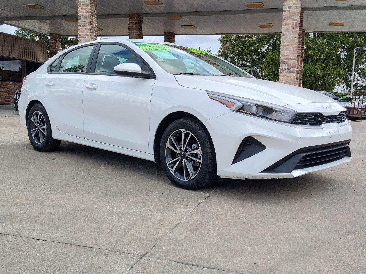 Used 2023 Kia Forte LXS image 8
