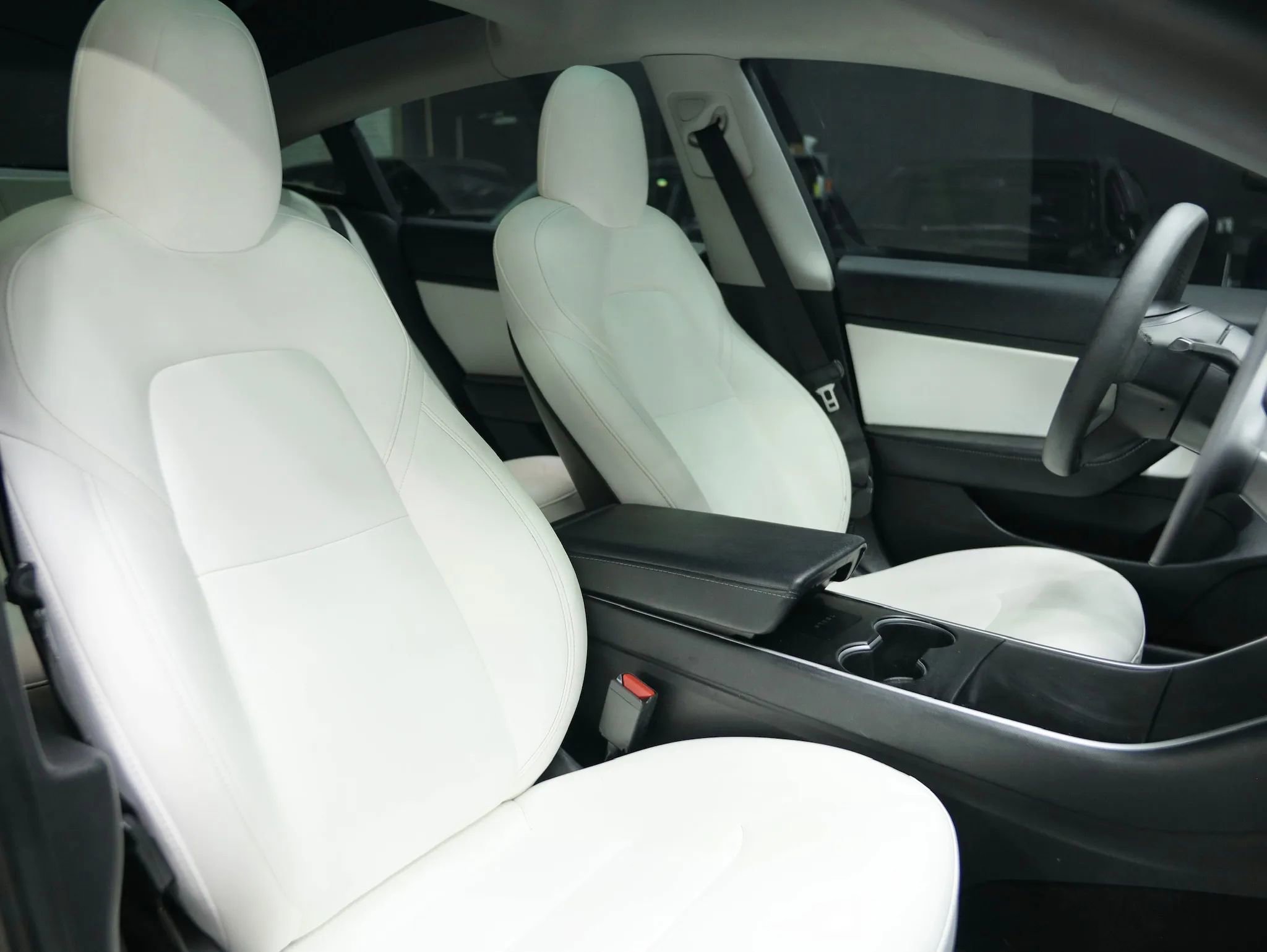 Used 2020 Tesla Model 3 Standard Range RWD image 25