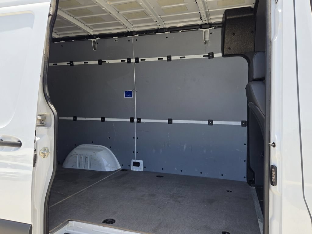Used 2025 Mercedes-Benz Sprinter 2500 image 16