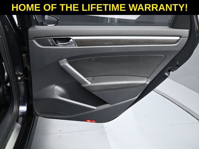 Used 2017 Volkswagen Passat 1.8T SEL Premium image 42