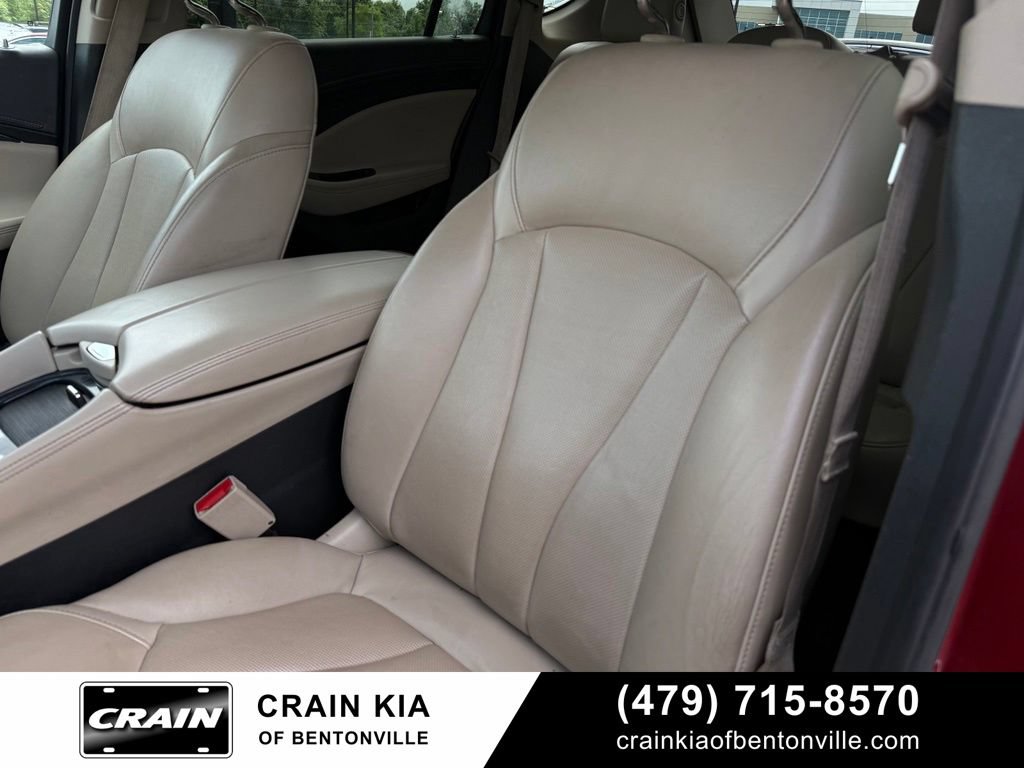 Used 2017 Buick Envision Essence FWD image 22