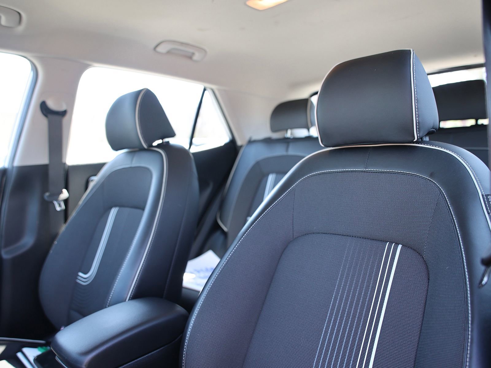 Certified 2023 Hyundai Venue Limited image 16