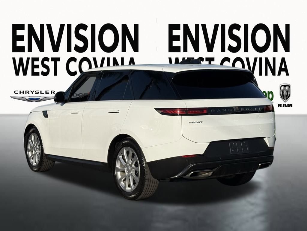 Used 2024 Land Rover Range Rover Sport SE image 7