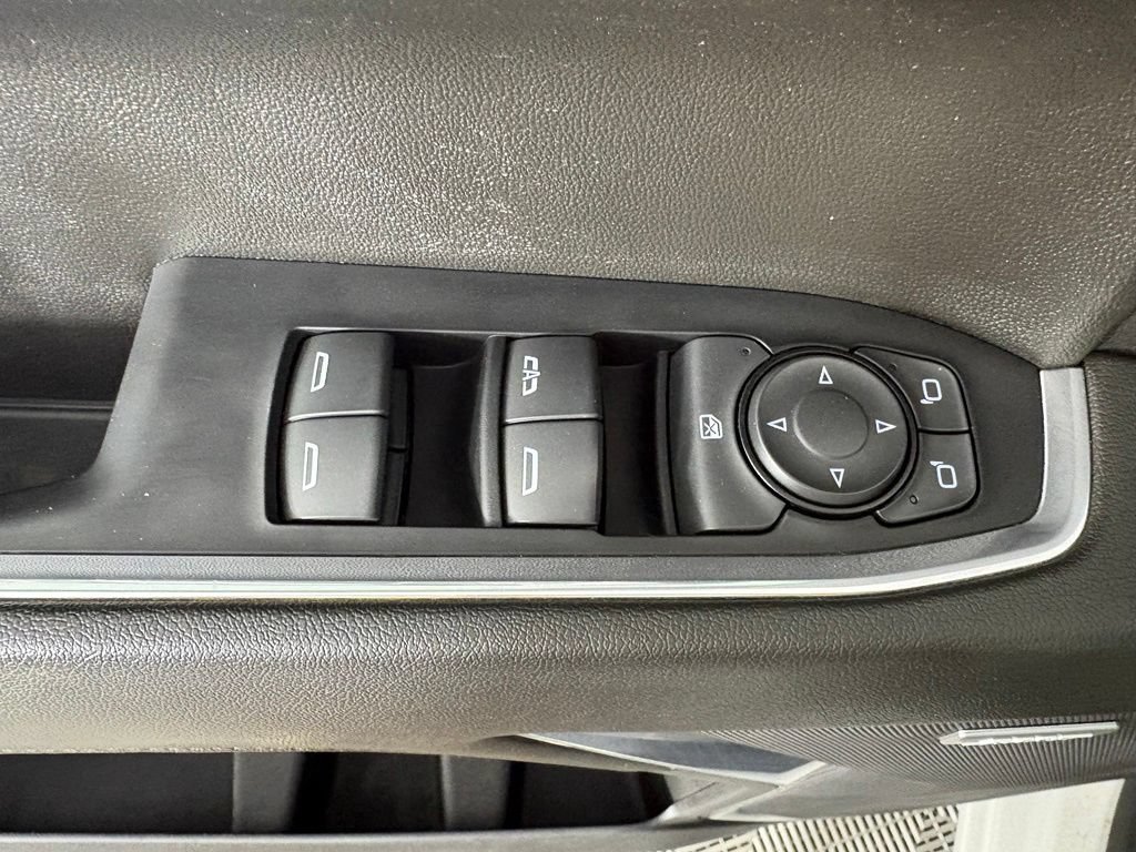 Used 2024 Chevrolet Silverado 1500 LT Trail Boss w/ Convenience Package II AWD/4WD image 17