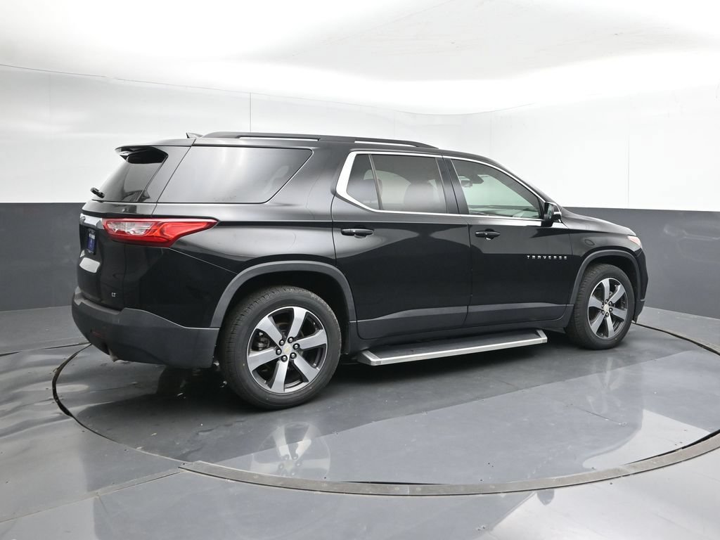 Used 2020 Chevrolet Traverse LT w/ LT Premium Package FWD image 5