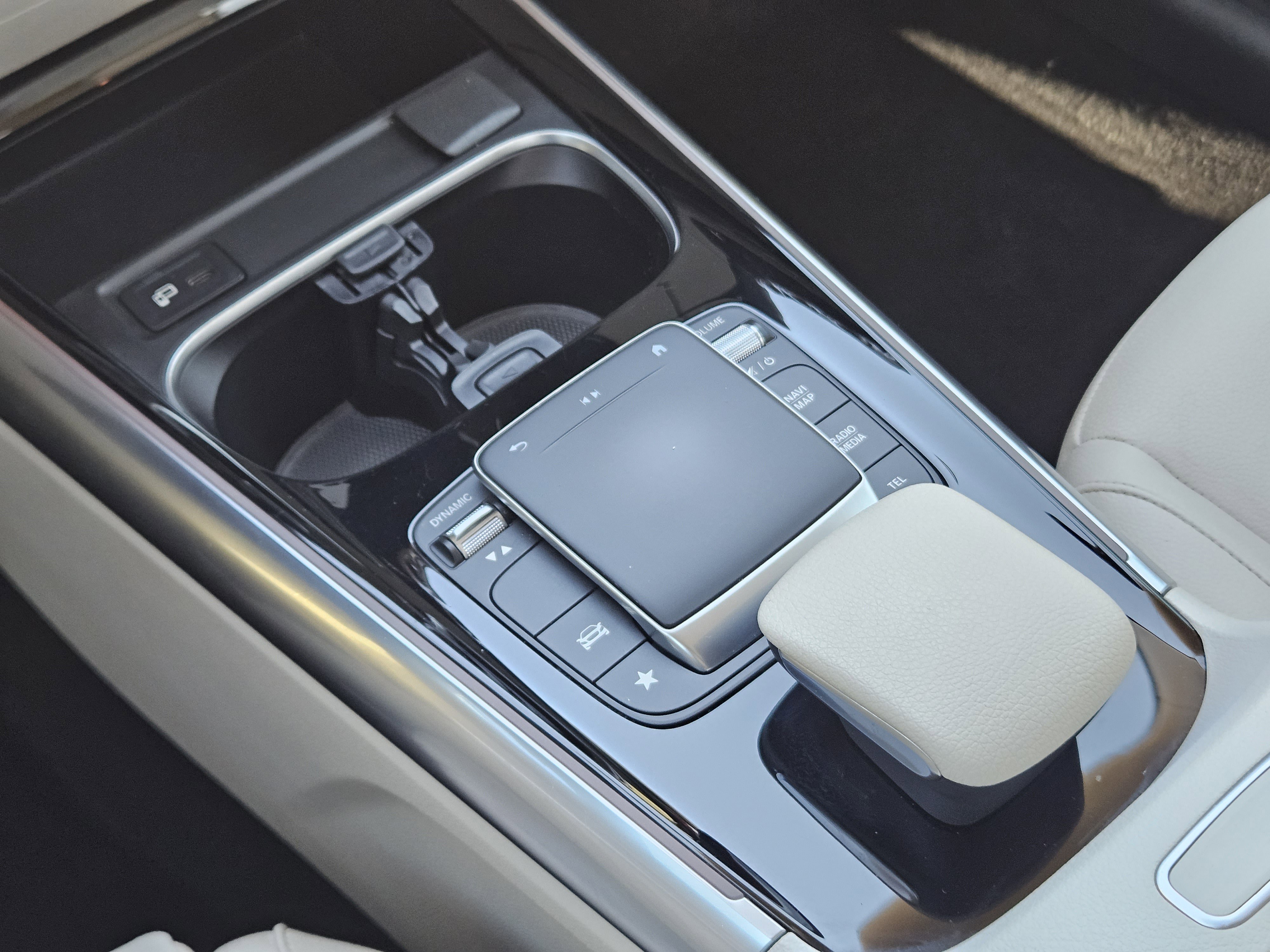 Certified 2022 Mercedes-Benz GLA 250 image 19