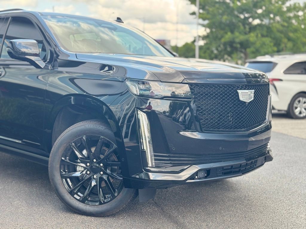 Used 2024 Cadillac Escalade ESV Sport Platinum w/ LPO, ONYX Package image 15