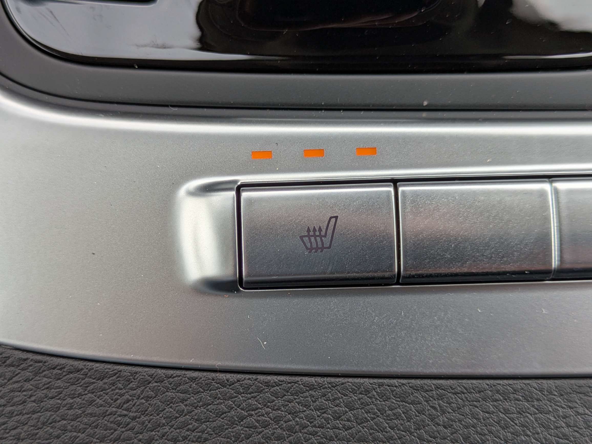 New 2026 Kia Carnival EX FWD image 30