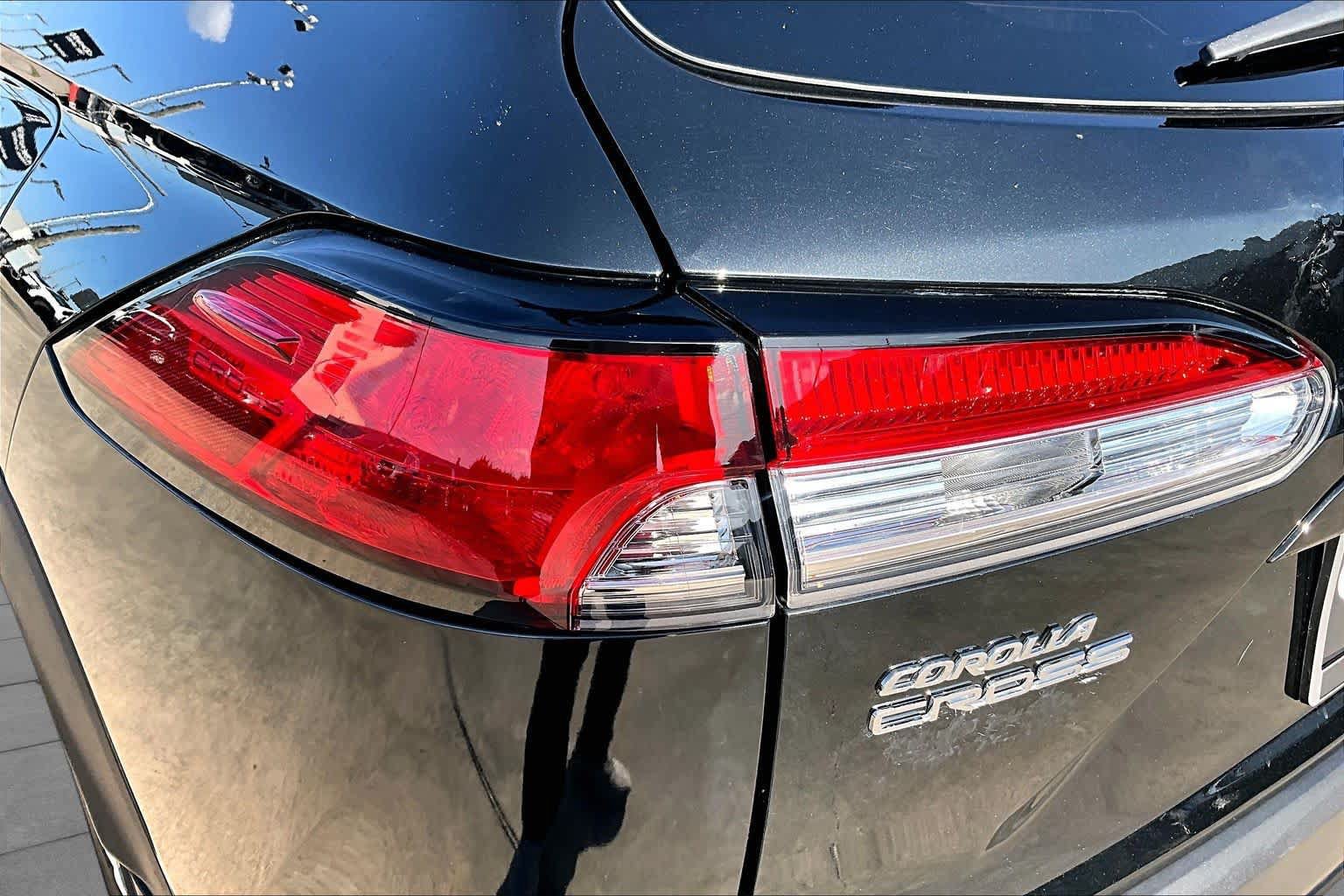 Used 2023 Toyota Corolla Cross LE w/ Moonroof Package FWD image 29
