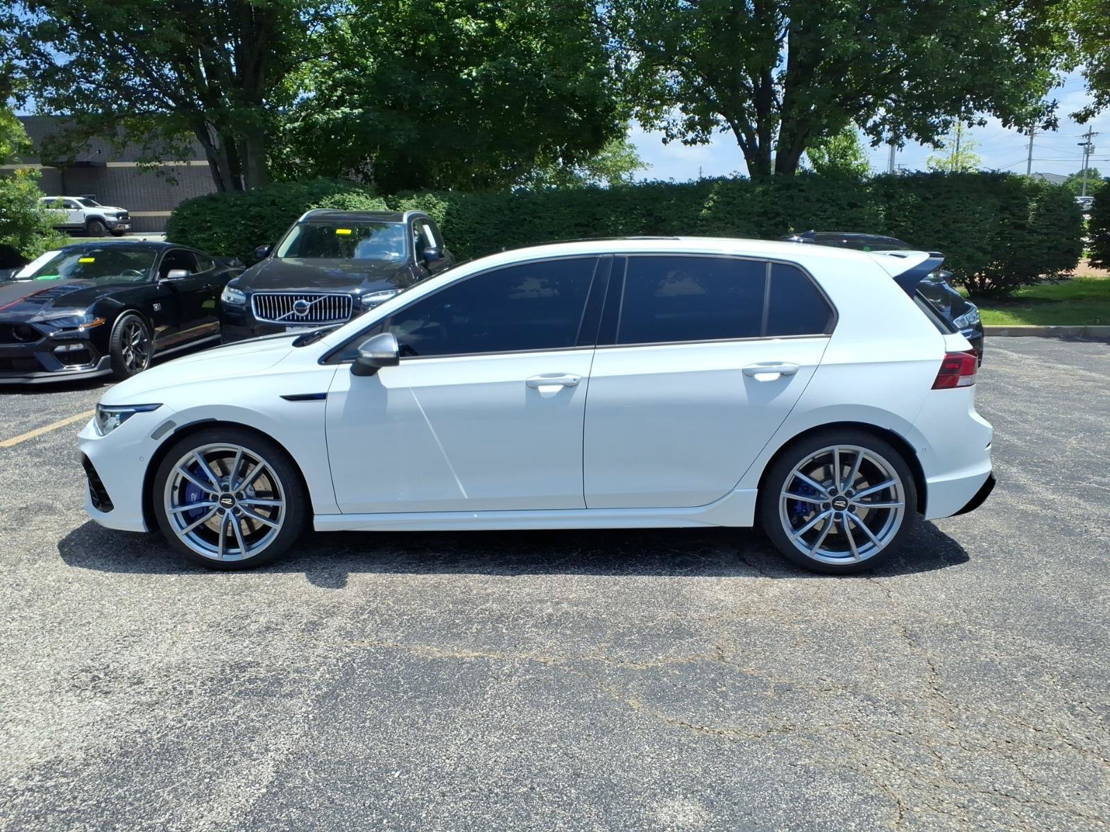 Used 2024 Volkswagen Golf R w/ MDO Package AWD/4WD image 5
