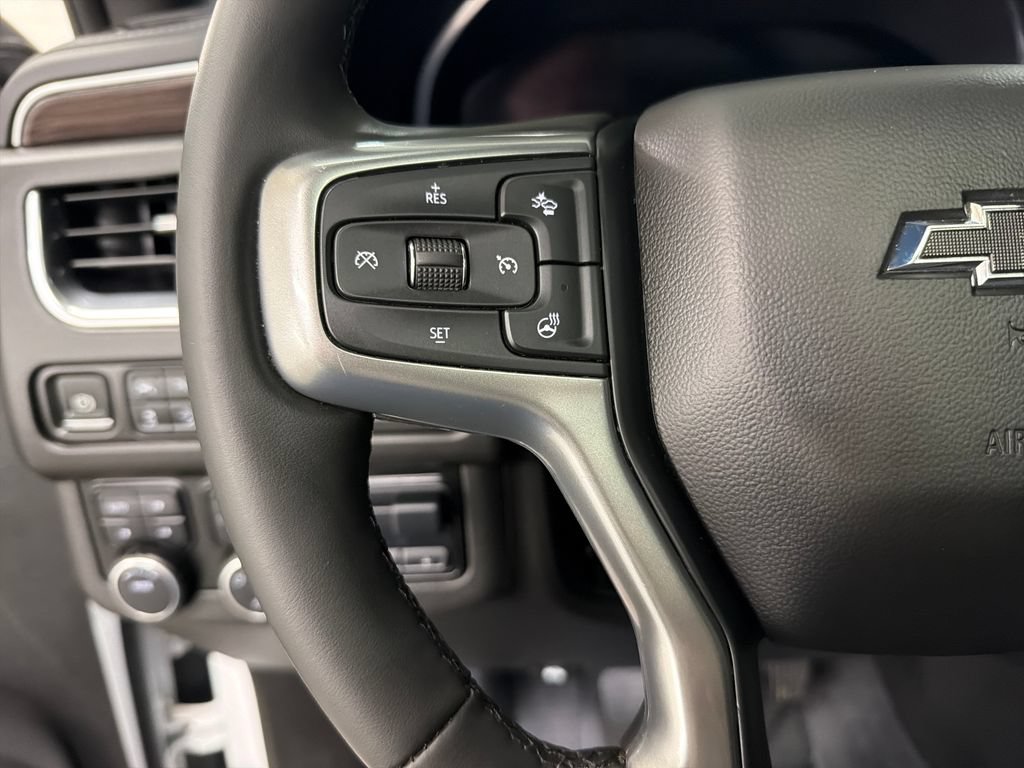 Used 2024 Chevrolet Tahoe Z71 w/ Luxury Package AWD/4WD image 22