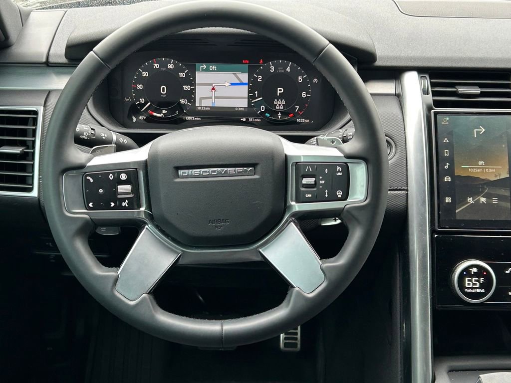 Used 2024 Land Rover Discovery Dynamic SE image 45
