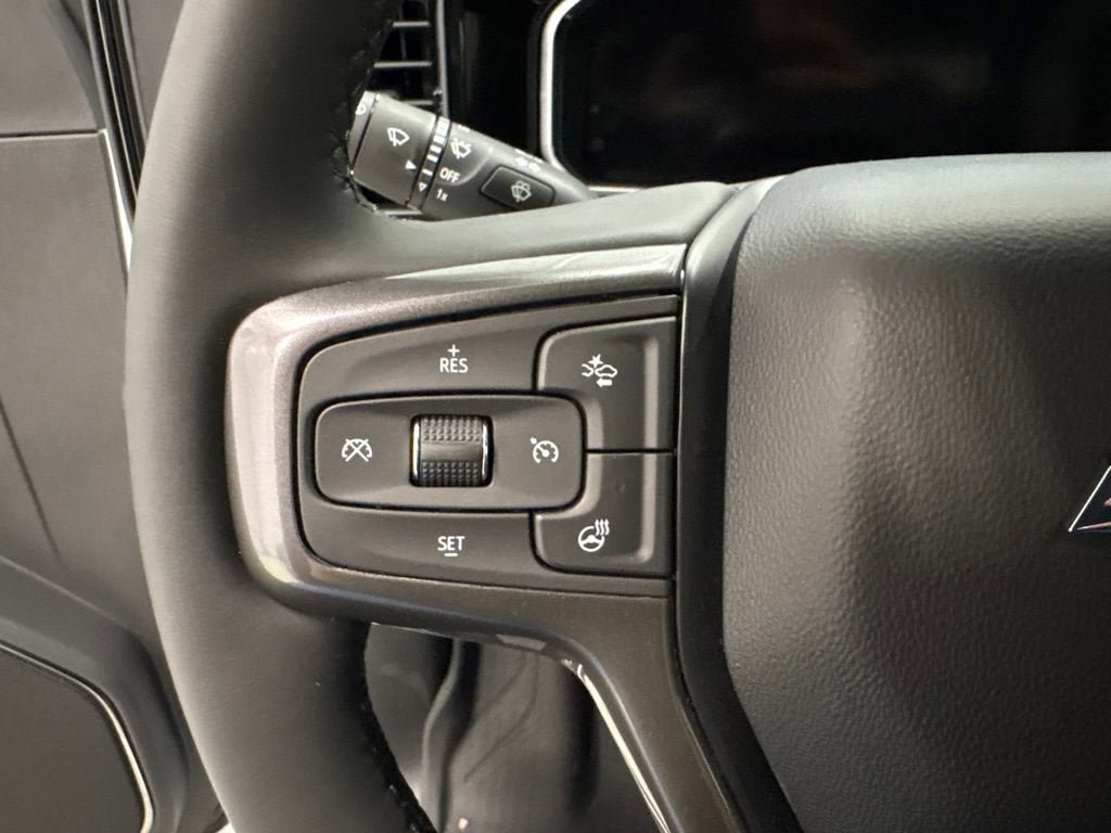 New 2026 Chevrolet Silverado 2500 ZR2 w/ LPO, Dark Essentials Package AWD/4WD image 26