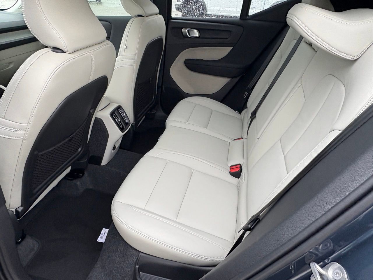 New 2026 Volvo XC40 B5 Ultra w/ Protection Package Premier AWD/4WD image 22