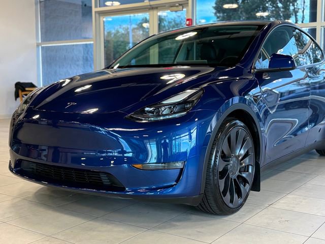 Used 2023 Tesla Model Y Performance image 3