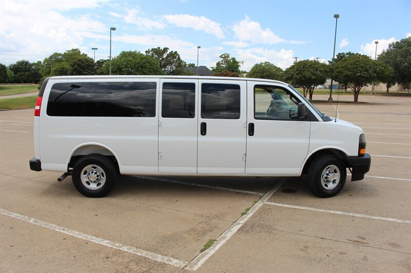 Used 2025 Chevrolet Express 3500 LS RWD image 5