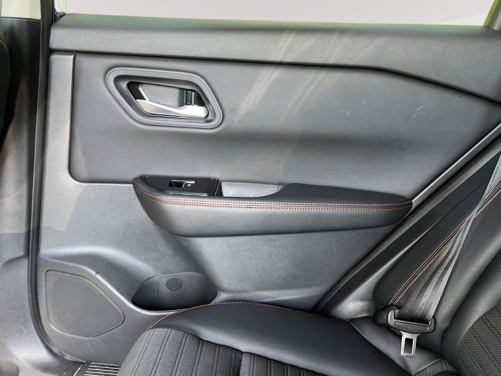 Used 2025 Nissan Rogue SV w/ Rock Creek Premium Package AWD/4WD image 15