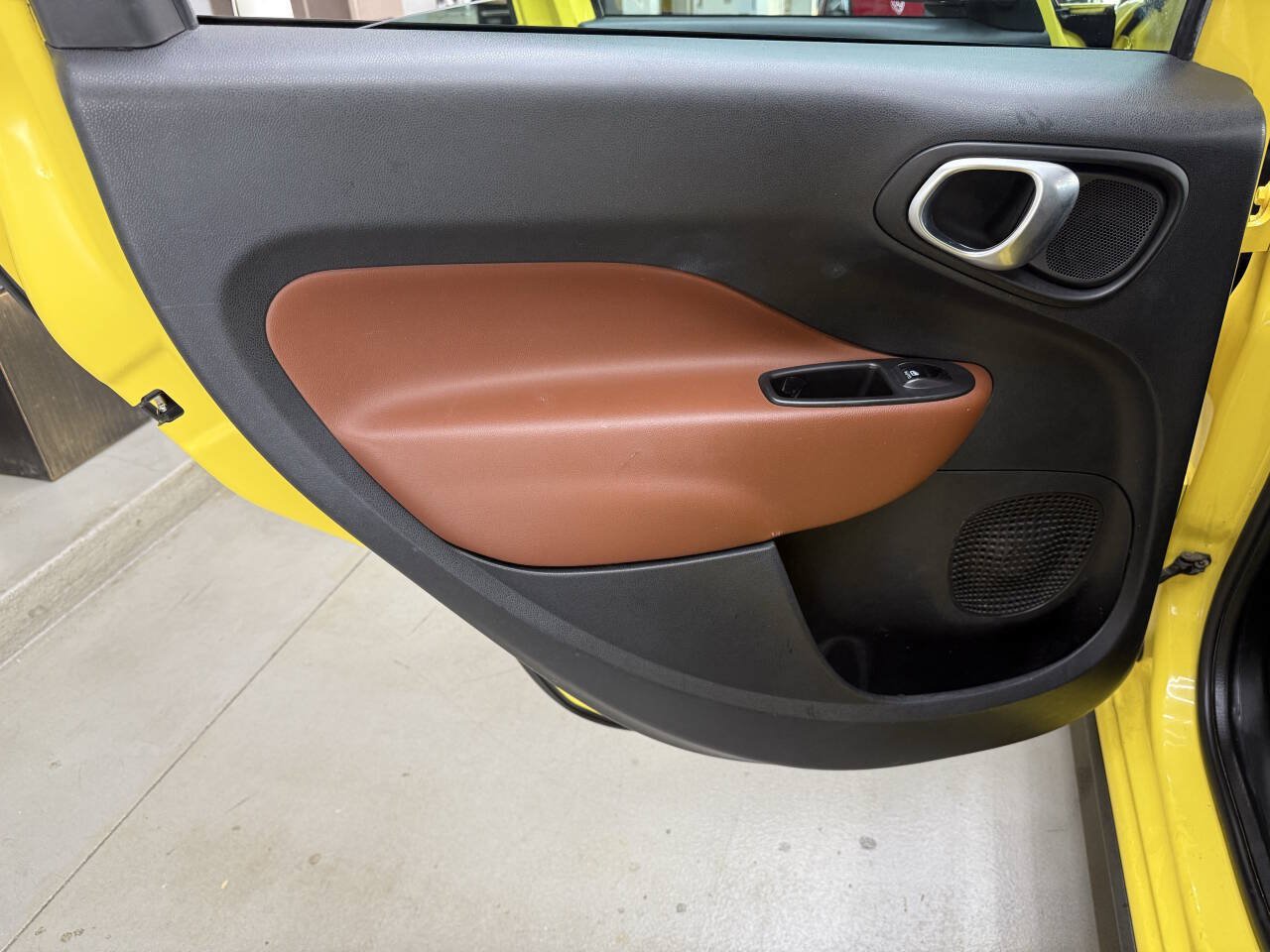 Used 2016 FIAT 500L Trekking FWD image 13