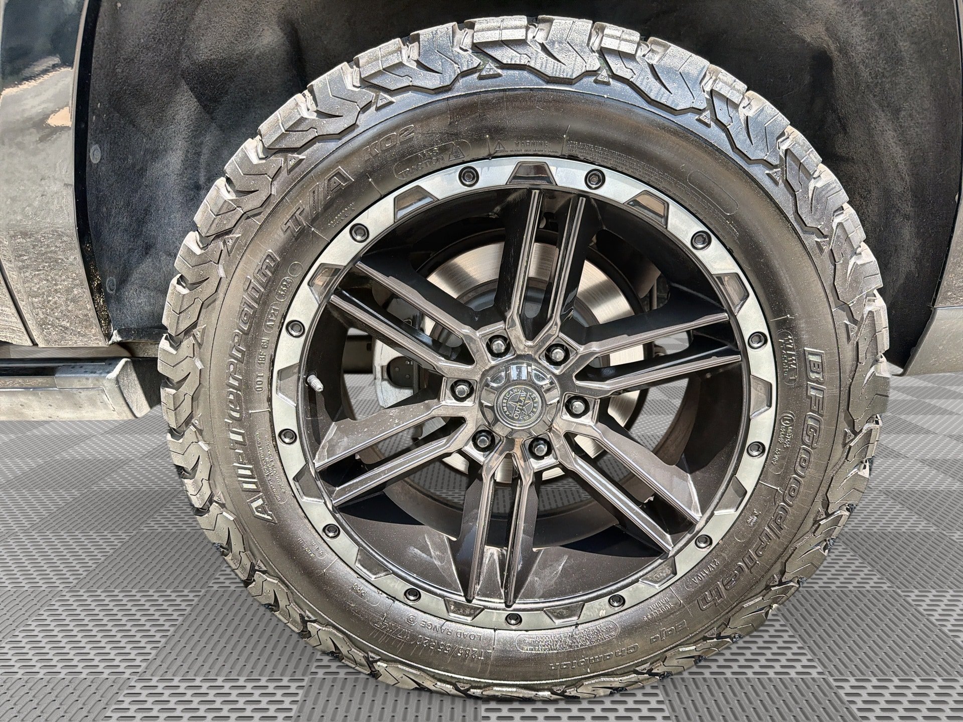 Used 2019 Cadillac Escalade ESV Platinum AWD/4WD image 29