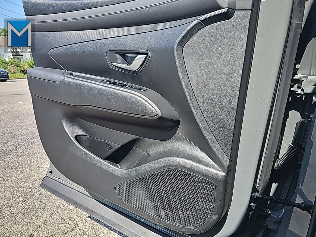 Used 2025 Hyundai Santa Cruz SE image 15