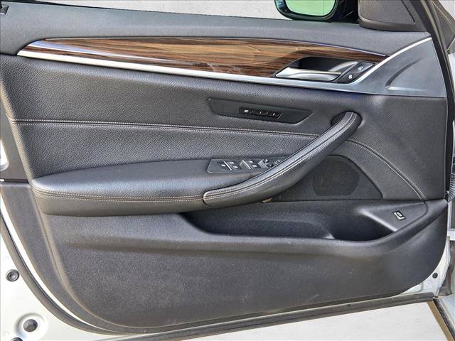 Used 2018 BMW 540i RWD image 10