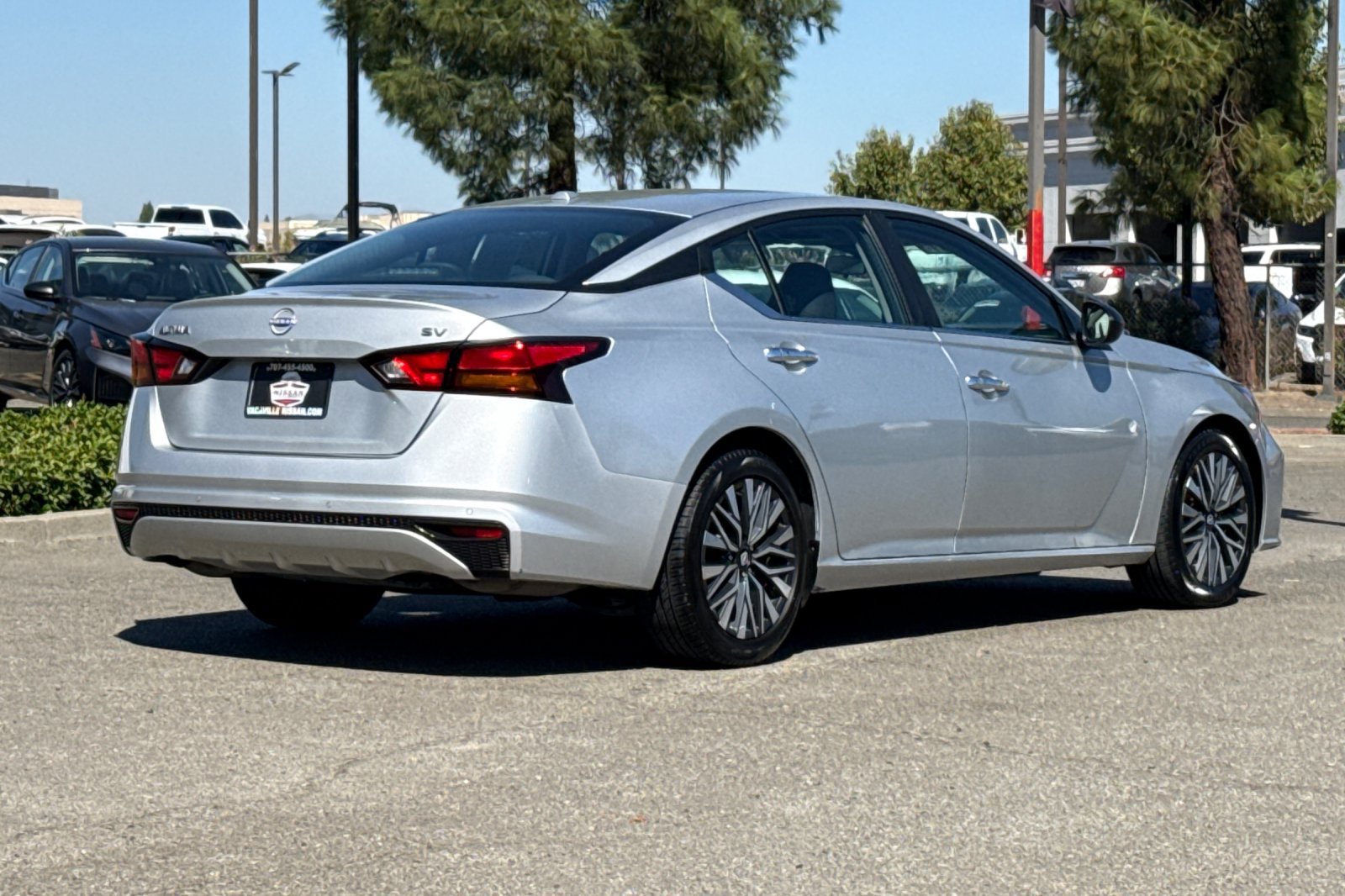 Certified 2024 Nissan Altima 2.5 SV FWD image 5