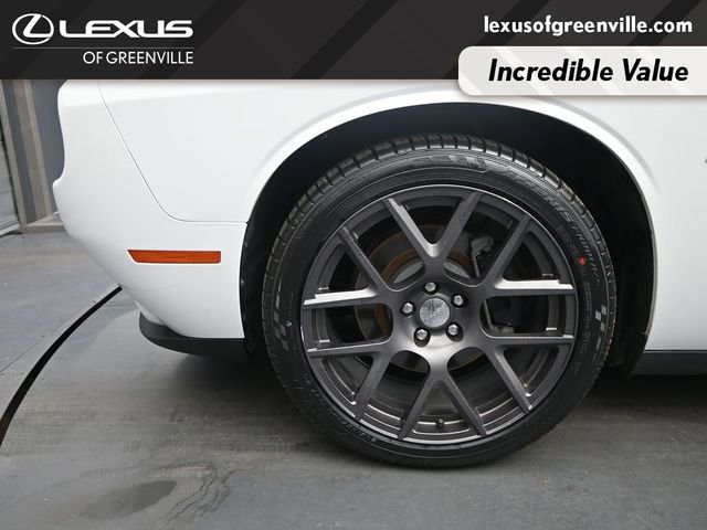 Used 2016 Dodge Challenger R/T Plus image 9