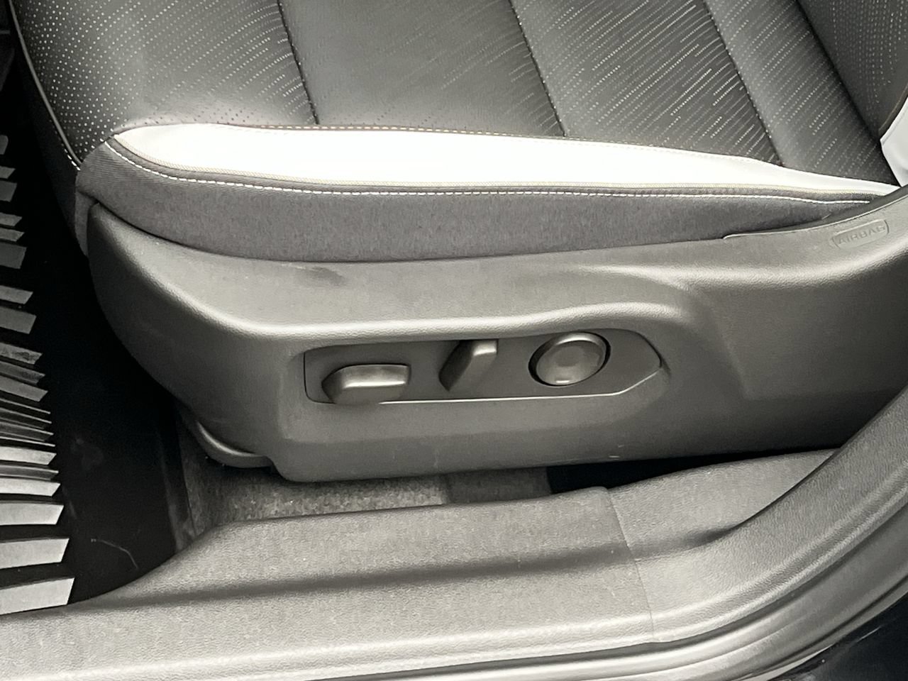Used 2026 Buick Envision Sport Touring AWD/4WD image 11