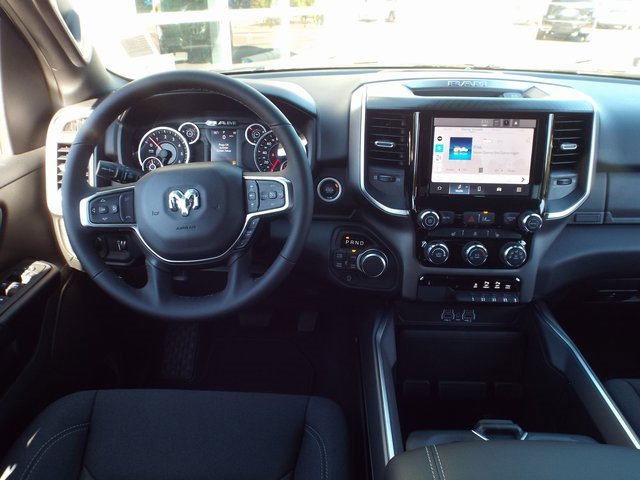 New 2026 RAM 1500 4x4 Crew Cab image 15