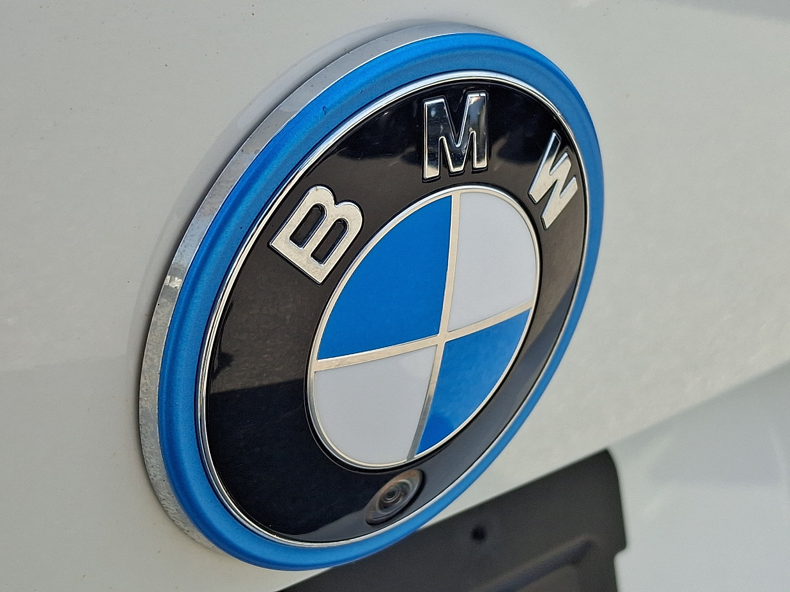 Used 2023 BMW i4 eDrive40 w/ M Sport Package RWD image 28