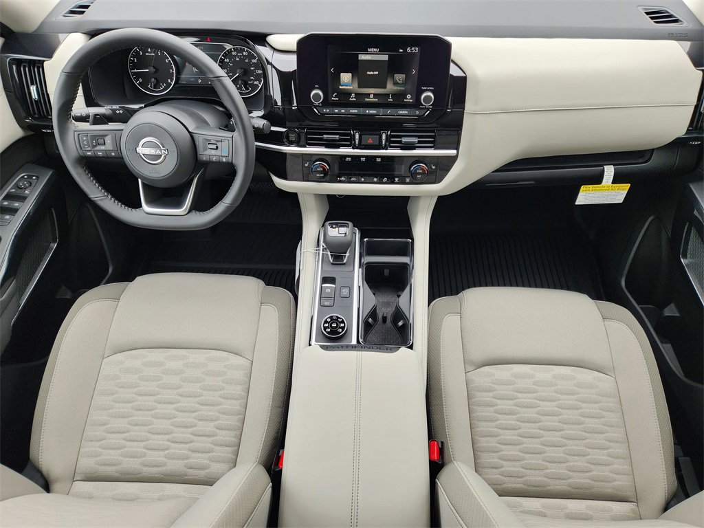 New 2025 Nissan Pathfinder SV image 20