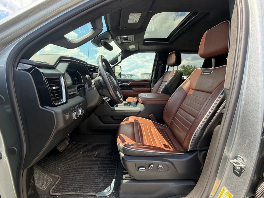 Used 2024 GMC Sierra 2500 Denali Ultimate w/ Snow Plow Prep/Camper Package AWD/4WD image 3