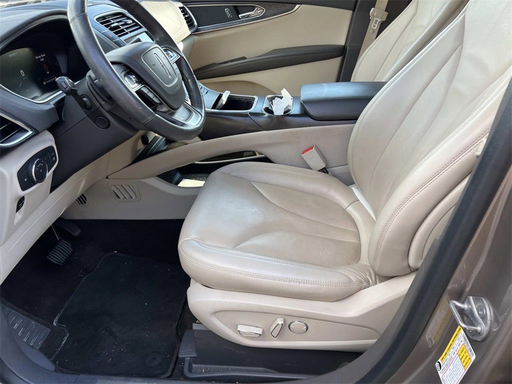 Used 2019 Lincoln Nautilus Select image 8