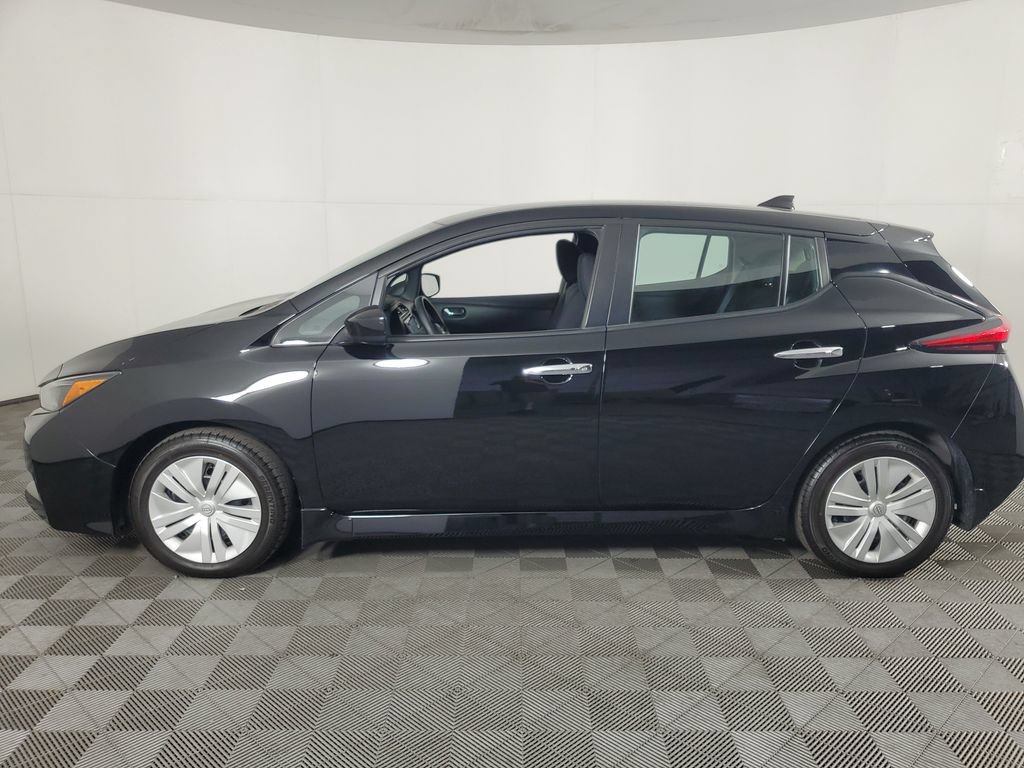Used 2025 Nissan Leaf S FWD image 7