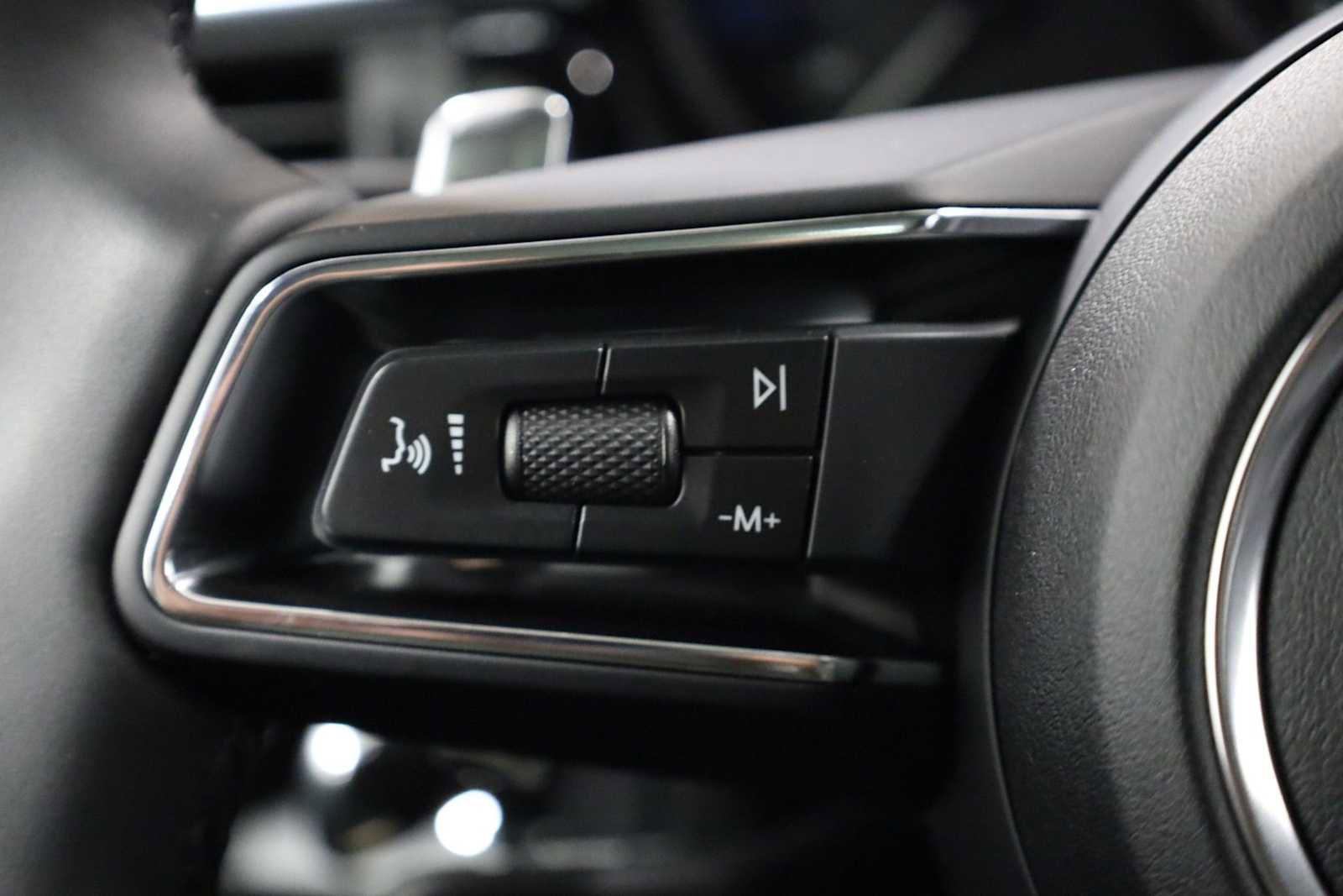 New 2026 Porsche Macan image 27