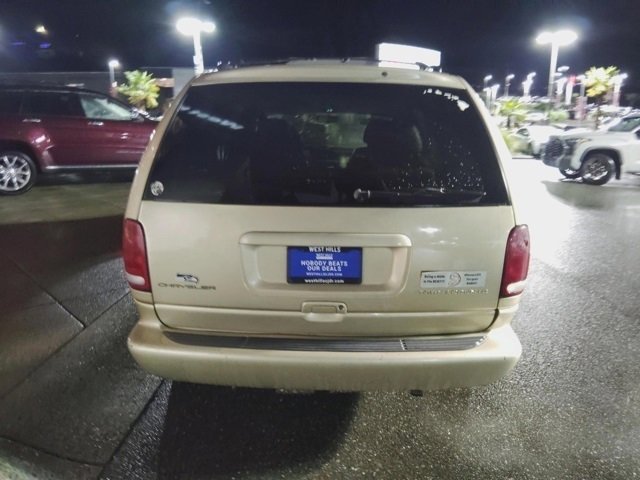 Used 2000 Chrysler Town & Country LXi image 10
