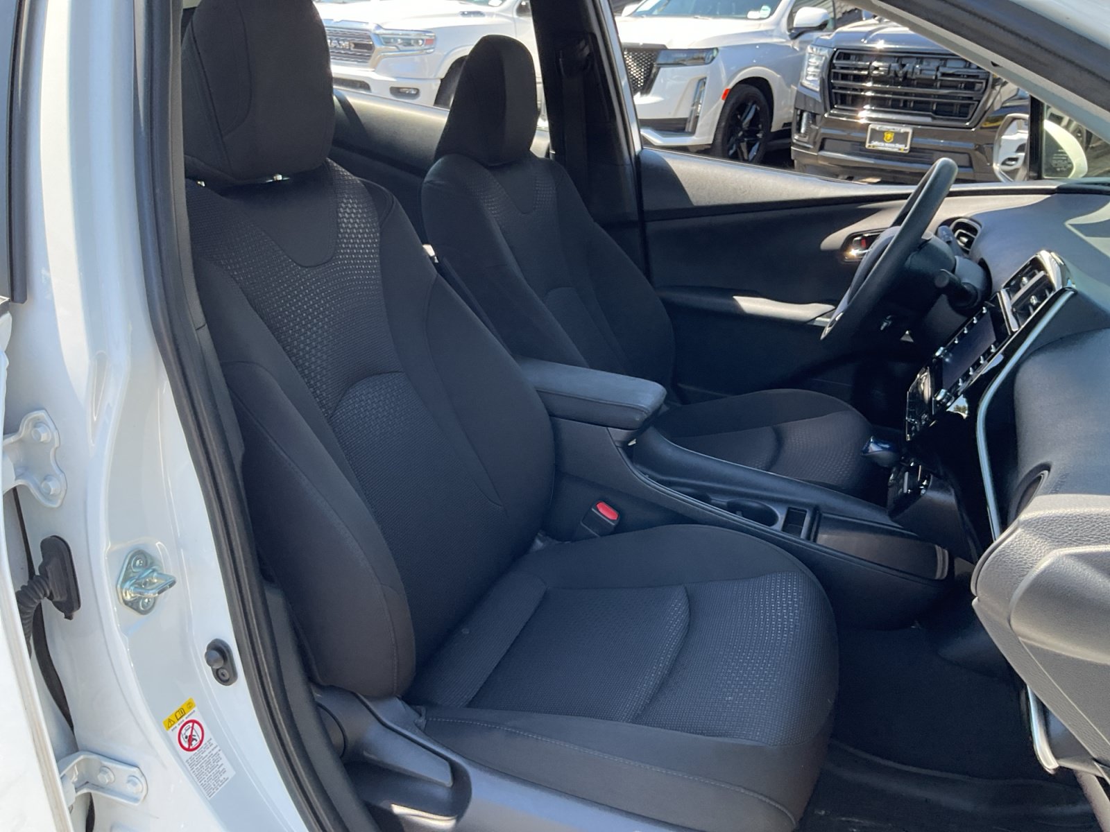 Used 2022 Toyota Prius LE FWD image 21