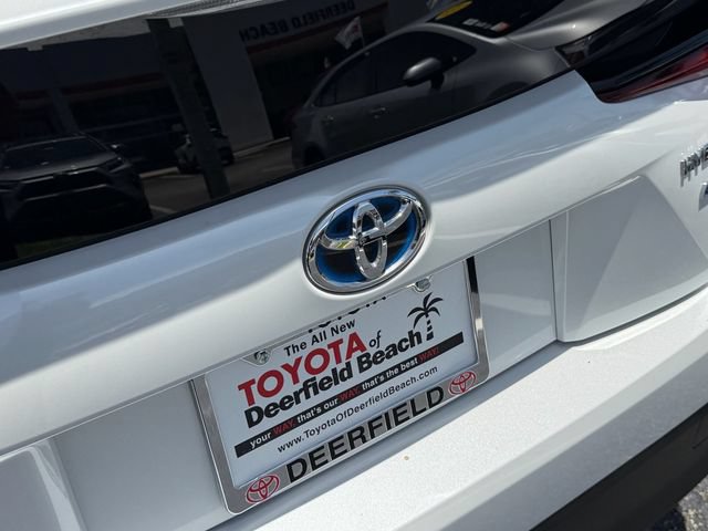 Used 2021 Toyota Prius L Eco FWD image 16