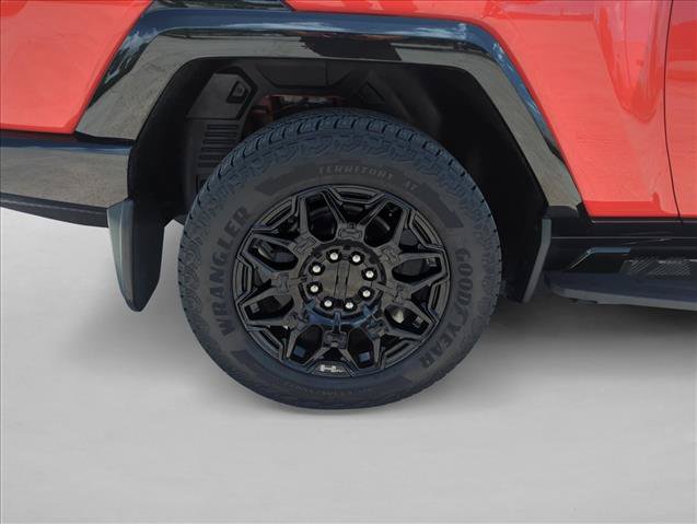 Used 2025 GMC Hummer EV 2X w/ LPO, Illumination Package AWD/4WD image 29