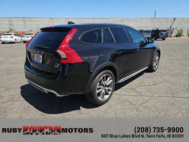 Used 2018 Volvo V60 T5 Cross Country AWD/4WD image 7