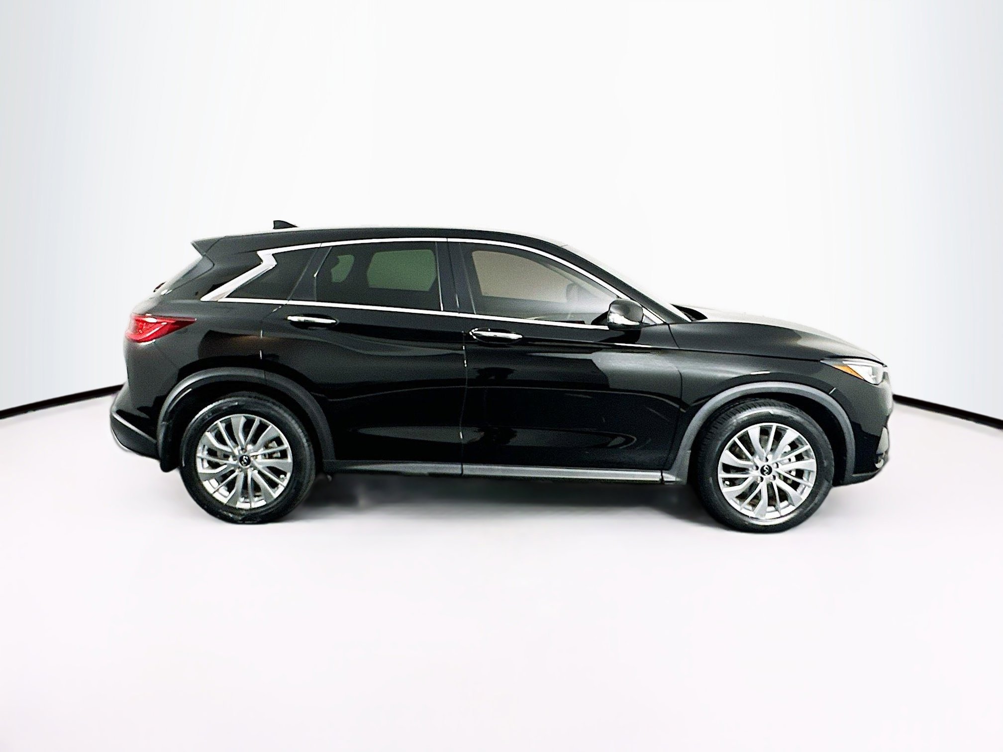 Used 2023 INFINITI QX50 Pure image 10