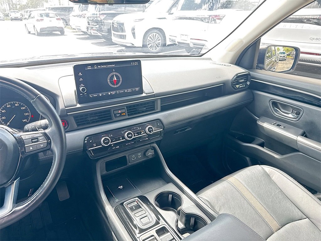Used 2025 Honda Pilot EX-L image 23