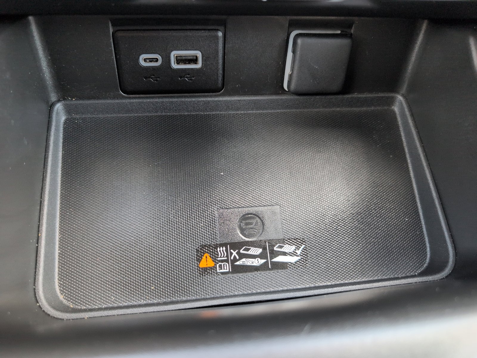 Used 2023 GMC Yukon XL SLT w/ SLT Luxury Package image 31