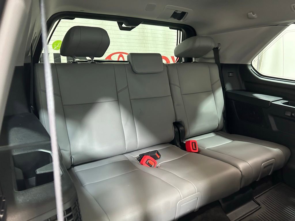 Used 2023 Toyota Sequoia Limited image 17