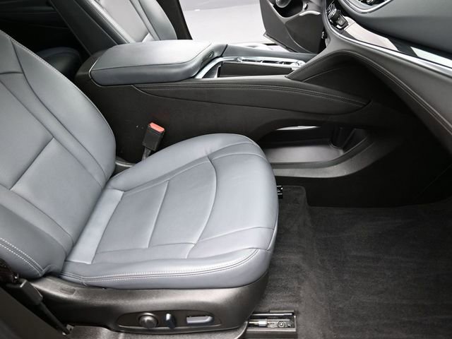 Used 2024 Buick Enclave Essence w/ Experience Buick Package image 28