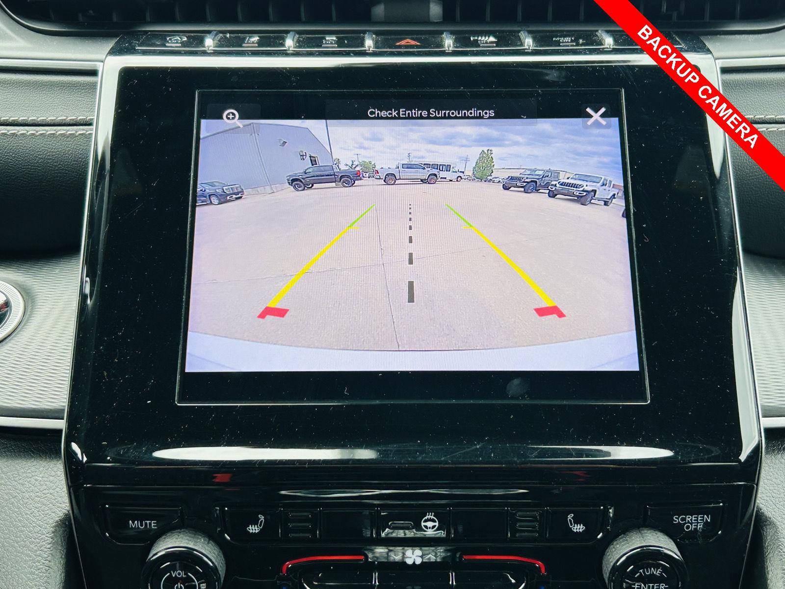 Used 2023 Jeep Grand Cherokee L Laredo AWD/4WD image 10